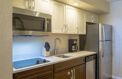 Volusia County Station Balnéaire | OCEANFRONT -2 Bdrm w/balconies, Casa Del Mar, Ormond Beach, 10miles fr Daytona