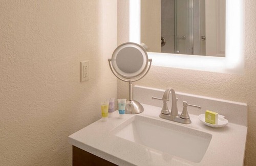 Volusia County Station Balnéaire | OCEANFRONT -2 Bdrm w/balconies, Casa Del Mar, Ormond Beach, 10miles fr Daytona