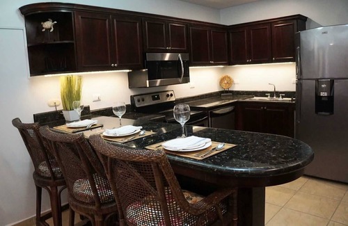 Barrio Los Villalobos Copropriété | Ocean Front 3BDR Condo with direct beach access