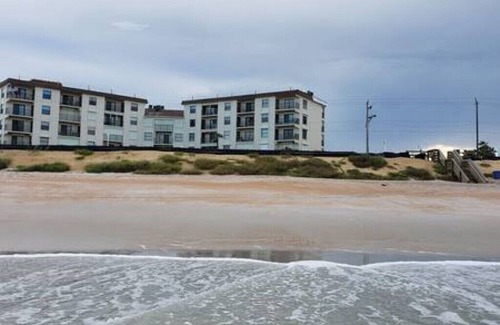 Glenwood Copropriété | OCEANFRONT, Fournitures de plage fournies, ascenseur, lit au lever du soleil sur la mer, baignoire!