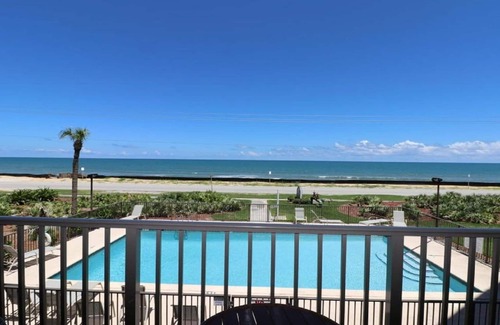 Glenwood Copropriété | OCEANFRONT, Fournitures de plage fournies, ascenseur, lit au lever du soleil sur la mer, baignoire!