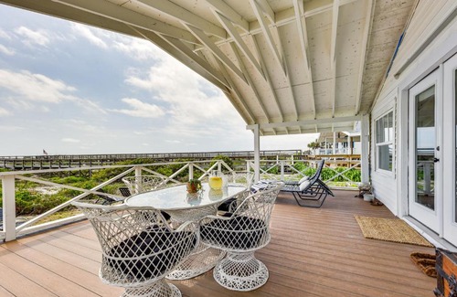 Fernandina Beach Maison | Oceanfront Amelia Island Cottage Deck and Boardwalk