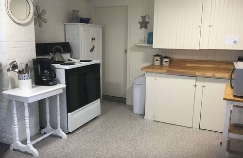 Wells Beach Appartement | Oceanfront apartment. 2 bedrooms. Steps to the beach