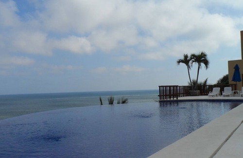 Puerto Marques Appartement | Élégant appartement en bord de mer. Tarif d'été spécial!