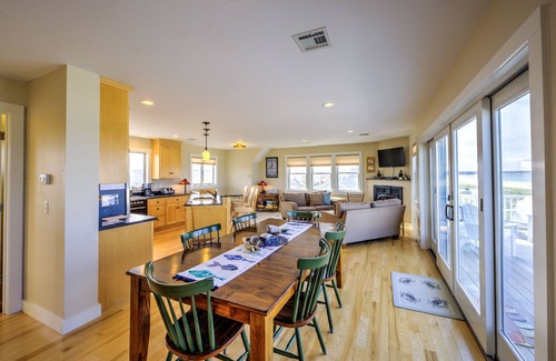 Sagamore Beach Maison | Oceanfront at Sagamore Beach, Updated Home with Gorgeous Views