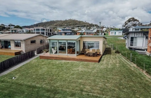 Bicheno Appartement | OceanFront - Absolute Waterfront