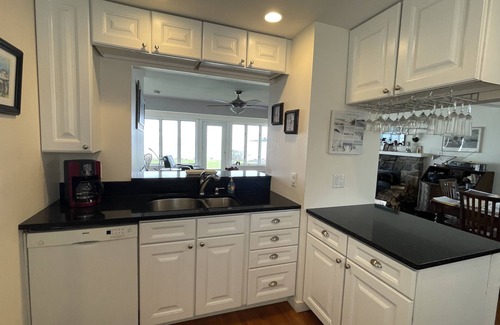 Biddeford Pool Maison | OCEANFRONT! Best scenery in Maine and it's breathtaking!