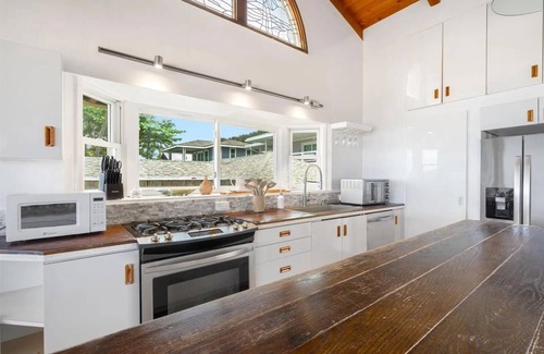 Pupukea Maison | OceanFront Bliss! Direct beach access to Pipeline/Eukai BeachPark