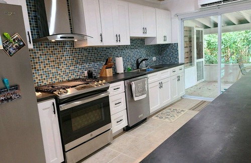 South Palmetto Point Station Balnéaire | Oceanfront Trela Sands - First Floor Suite on Sandy Beach