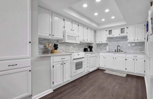 Wrightsville Beach Copropriété | Oceanfront Condo at Station One – Ocean Views, Pool, and Tennis!
