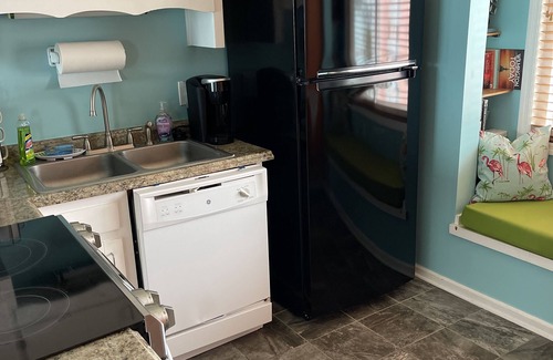 North Carolina Coast Copropriété | Oceanfront Carolina Beach condo, panoramic views and pool! Steps away to CB fun!