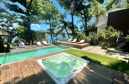 Portinho Copropriété | Oceanfront, complete houses with 2 suites, equipped kitchen, air conditioning