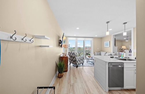 South Island Copropriété | Oceanfront Condo | Fort Myers Beach 708A | Luxury Vacation Rental