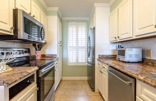 Litchfield by the Sea Copropriété | Oceanfront condo only 100 steps from the beach!