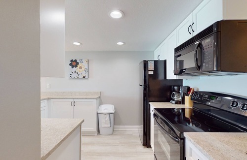 Ponce Inlet Maison | Oceanfront Condo with Outdoor and Indoor Pool and Direct Beach Access