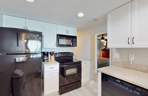 Ponce Inlet Maison | Oceanfront Condo with Outdoor and Indoor Pool and Direct Beach Access