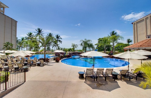 Barrio Los Villalobos Appartement | condo Oceanfront avec plage et accès à la piscine partagée et vue imprenable sur l'océan!