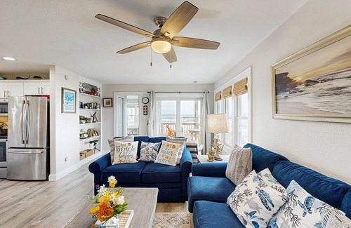 Avon Copropriété | Oceanfront condo with incredible views, pool access, washer/dryer & AC