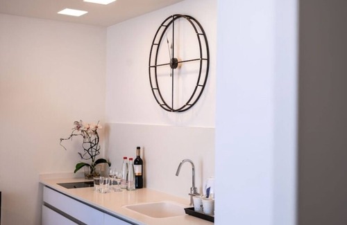 Acre Appartement | Oceanfront Deluxe Suite