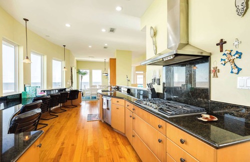 Jamaica Beach Maison | Oceanfront! Elevator, Unobstructed Beach Views!