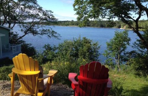 Chester Maison | Oceanfront Garden Cottage - Gateway to Attractions and Towns, Private Cove Mooring