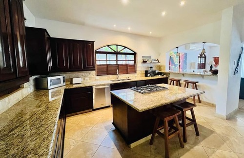 Playa Negra Maison | Oceanfront Home/Very Relaxing / Private Access to the Beach!