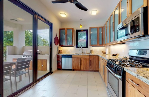 Caribbean Way Maison | Oceanfront maison w / plage privée, kayaks, toit, terrasse et grill