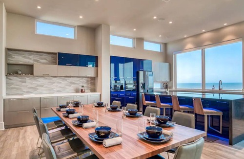 Ocean Cay Maison | Oceanfront Luxe / Rooftop Hot Tub Elevator Fire Pit