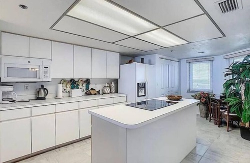 New Smyrna Beach Appartement | Oceanfront Luxury Highrise Condo-13th Floor