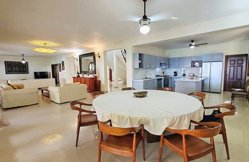 Cabarete Villa | Sosua Bachelor Party Oceanfront Colonial Mansion PRIX CORRESPONDANT