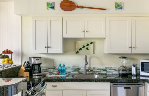 Poipu Copropriété | Oceanfront Remodeled Luxury Penthouse / Centres de refroidissement & A / C / LIGHT & BRIGHT
