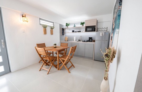 Algarrobos Appartement | Oceanfront Retreat w/Terrace, Direct access to Beach & BBQ