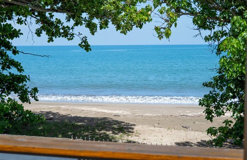 Algarrobos Appartement | Oceanfront Retreat w/Terrace, Direct access to Beach & BBQ