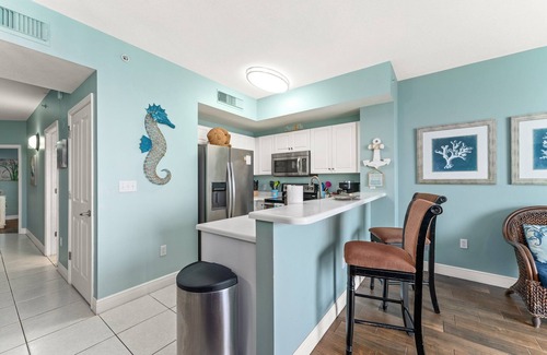 Miramar Beach Copropriété | BEACHFRONT !! SERVICE DE PLAGE GRATUIT !! TV SPORTS PKG !! NOUVEAU MATELAS !! NOUVEAU 50 "TV !!!!