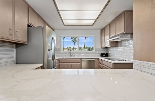 Solana Beach Copropriété | Oceanfront, dernier étage, magnifique nouveau remodelage à la plage de Solana!