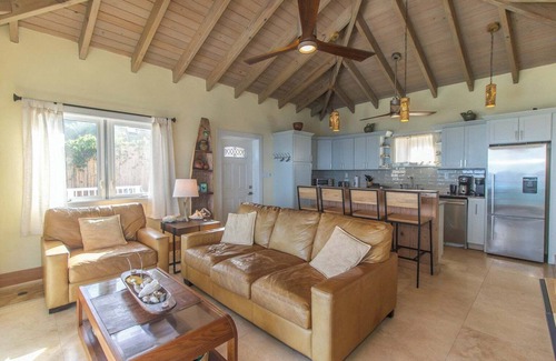 Kingshill Villa | Stunning oceanfront villa with outstanding views, plunge pool, wifi and AC.