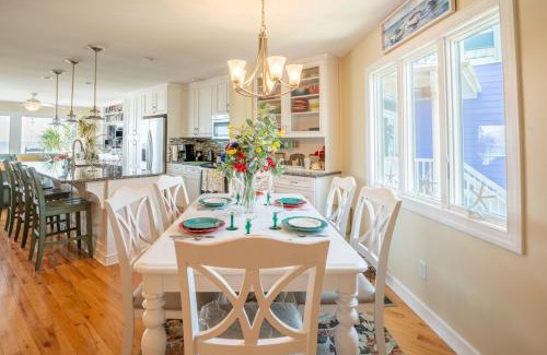 Kure Beach Maison | Oceanfront - Wraparound Porch