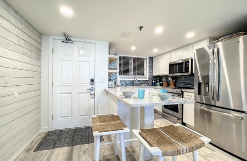New Smyrna Beach Maison | Oceania Beach Club 305