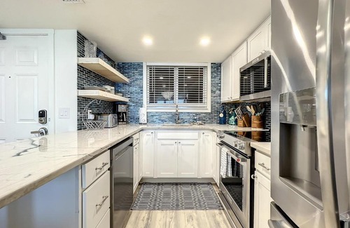 New Smyrna Beach Maison | Oceania Beach Club 305