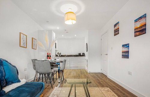 Bordesley Appartement | Oceanic Bliss- 2 Bed 2 Bath, Free Park, Netflix