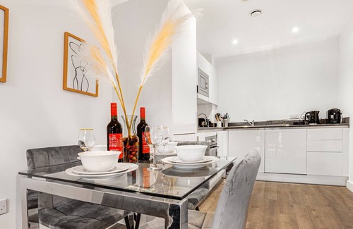 Bordesley Appartement | Oceanic Bliss- 2 Bed 2 Bath, Free Park, Netflix