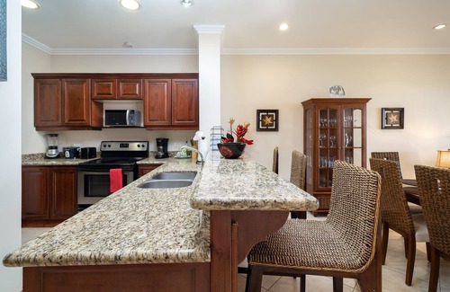 Santa Cruz Copropriété | Oceanica 825, ocean view condo, steps to the beach