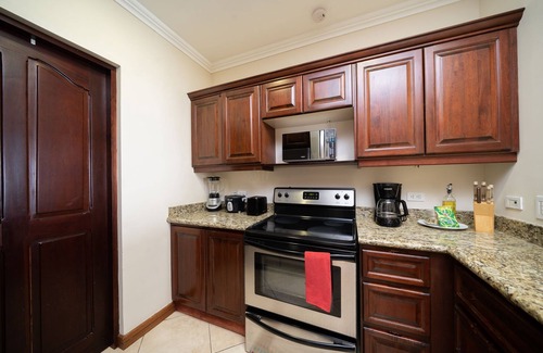Santa Cruz Copropriété | Oceanica 825, ocean view condo, steps to the beach