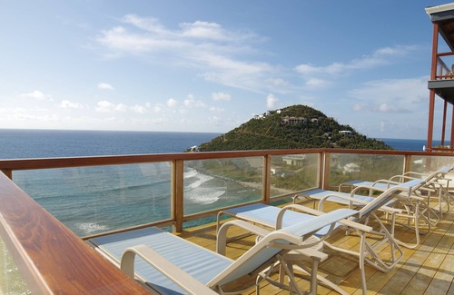 Hart Bay Villa | Oceanport Villa : Great location, stunning views with pool and spa