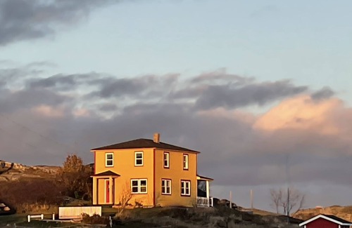 Salvage Maison | Oceanside Solitude on the Eastport Peninsula, NL