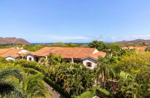 Coco Copropriété | Oceanview 2-bedroom Condo at Pacifico Gated Community