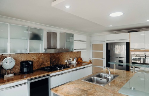 San Geronimo Appartement | Oceanview 3-bedroom apartment in phenomenal Santo Domingo with WiFi, AC