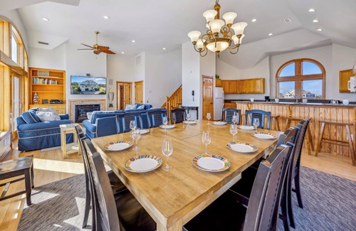 Ocean Isle Estates Maison | Destination de détente! Vue sur la mer à Avon-Pool, bain à remous, salle de jeux, Dog-Friendly