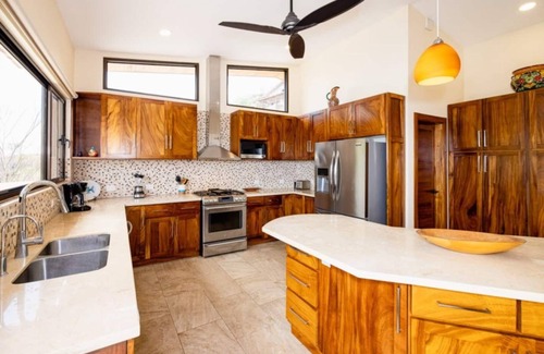 Playa Hermosa Maison | Oceanview Home Tranquil Sunsets of Hermosa Beach