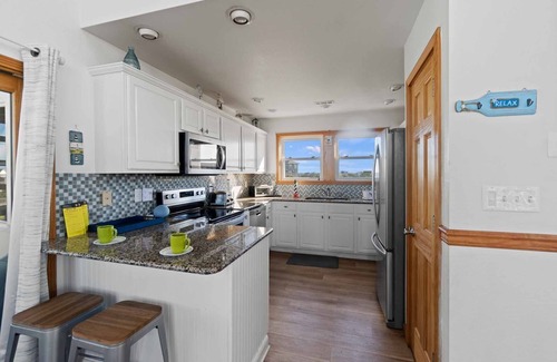 Waves Maison | SUMMER SAVINGS- Oceanview Home w/ Saltwater Pool, Hot Tub, Game Room, Basketball